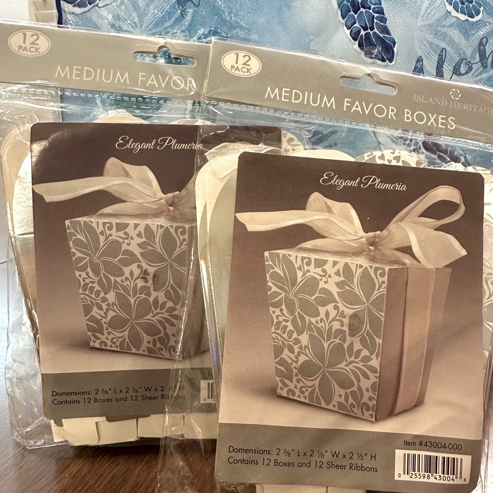 Elegant Plumeria Favor Boxes (2 pkgs of 12) - Silver and White
